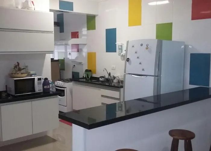 Guarujá, apto a 150 metros da praia - Enseada